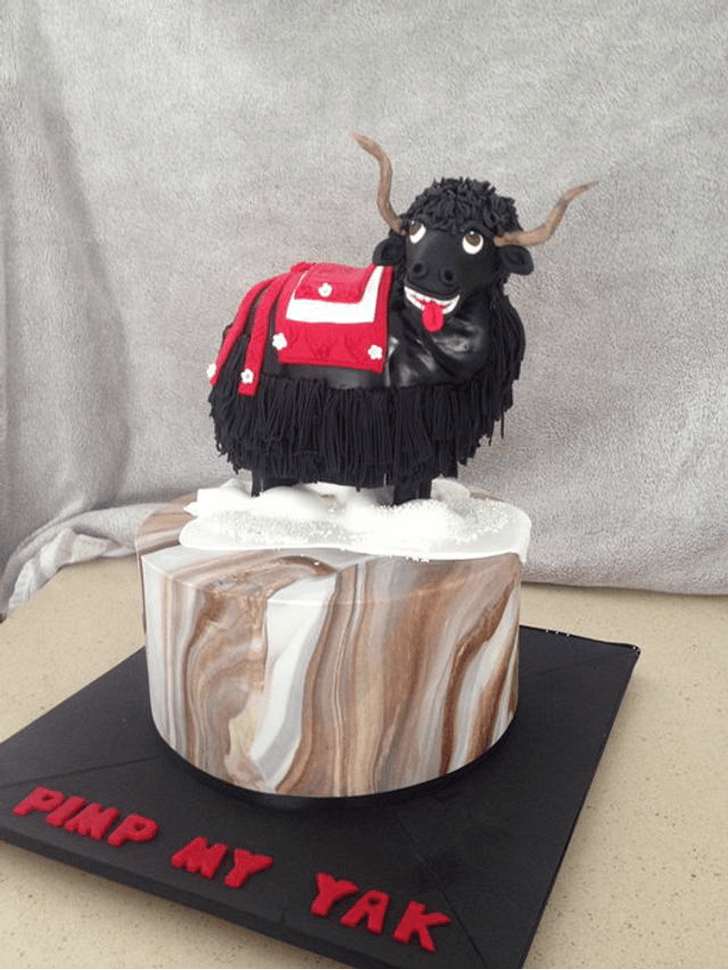 Black Yak Cake with Brown and Black Base