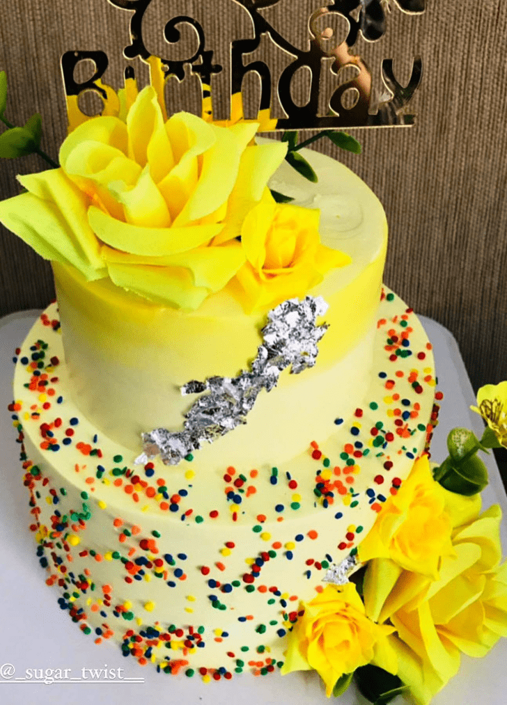 Admirable Yellow Cake Design