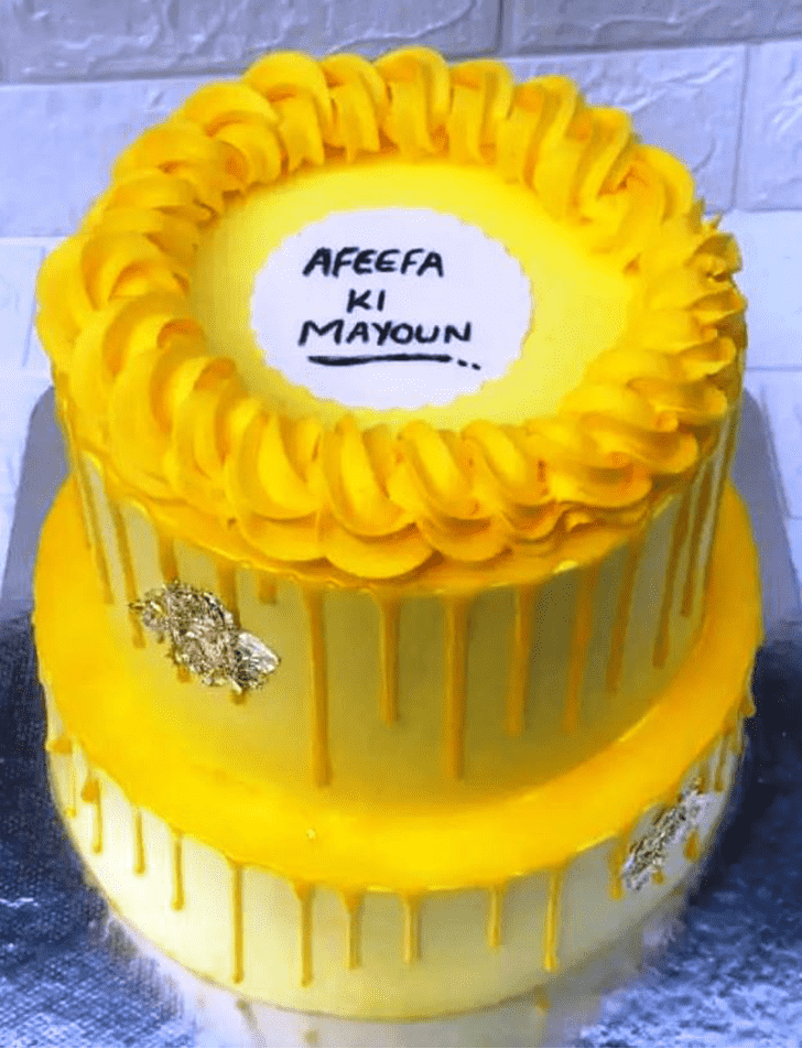 Resplendent Yellow Cake