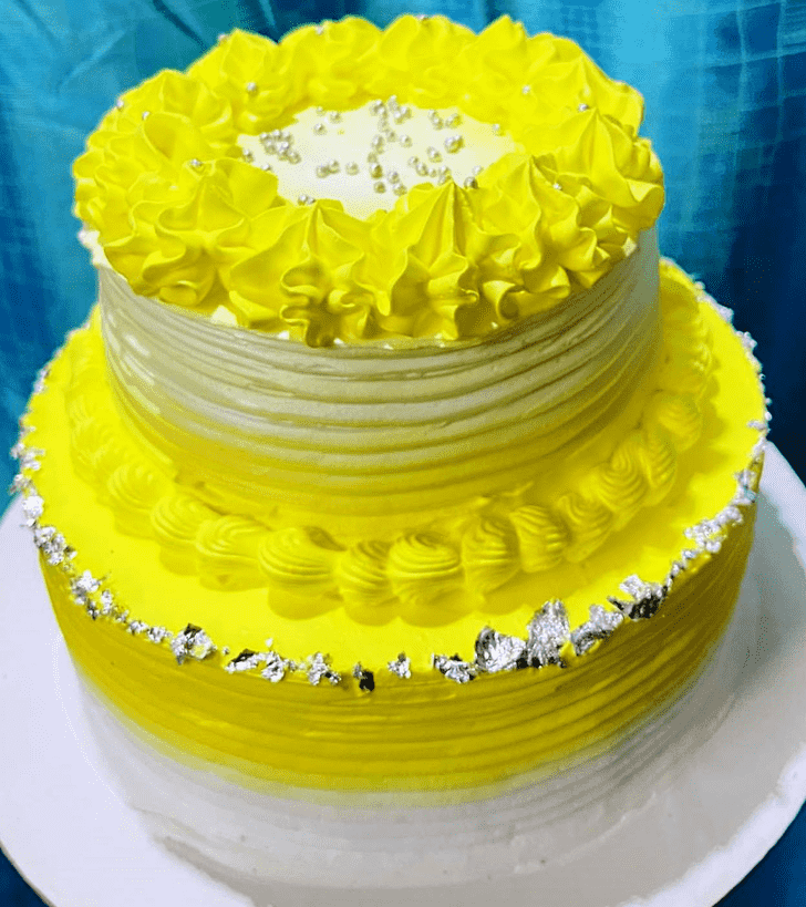 Wonderful Yellow Cake Design