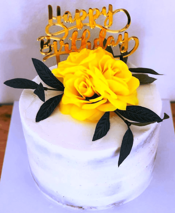 Appealing Yellow Rose Cake