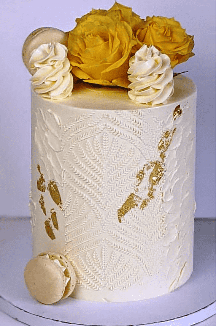 Delightful Yellow Rose Cake