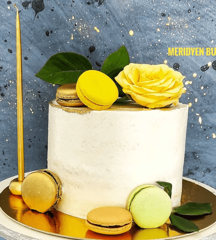 Divine Yellow Rose Cake