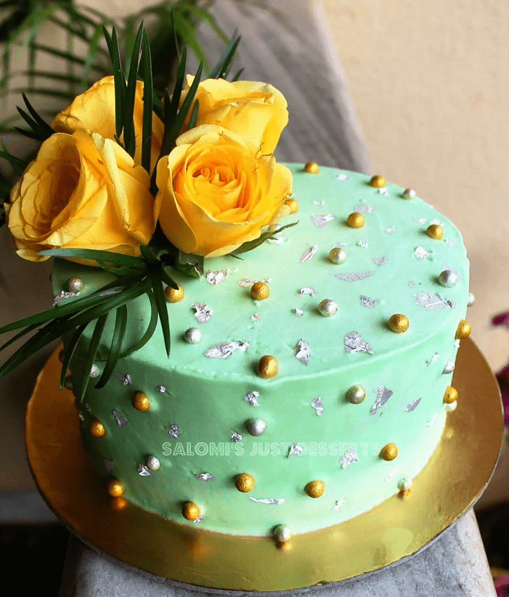 Graceful Yellow Rose Cake
