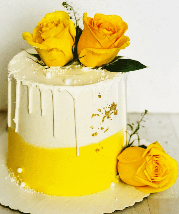 Ideal Yellow Rose Cake