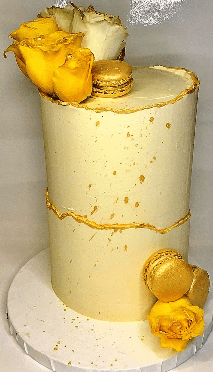 Magnetic Yellow Rose Cake