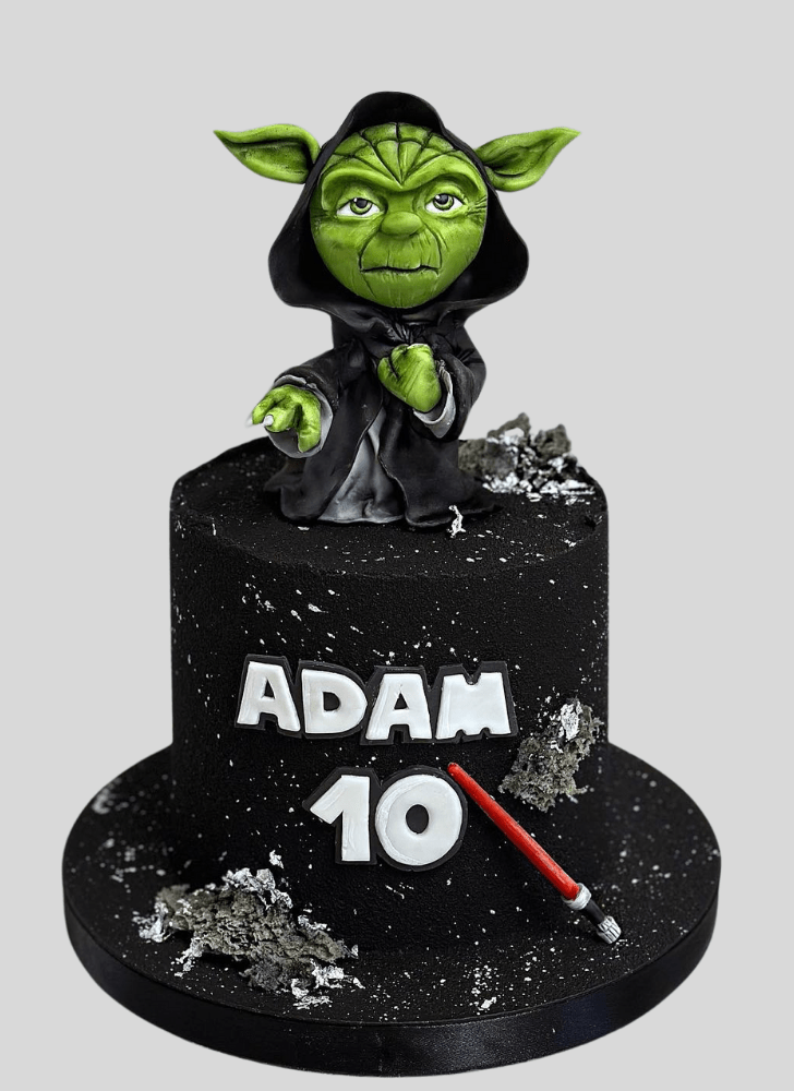 Admirable Yoda Cake Design