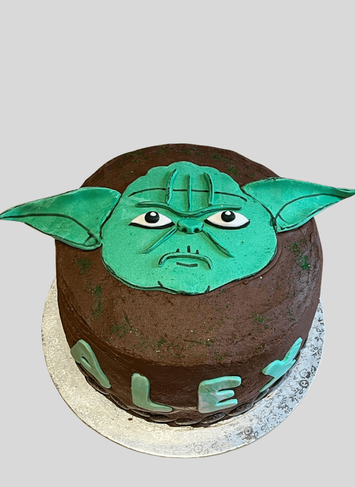 Elegant Yoda Cake