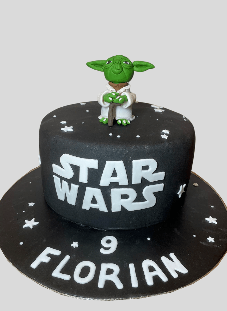 Shapely Yoda Cake