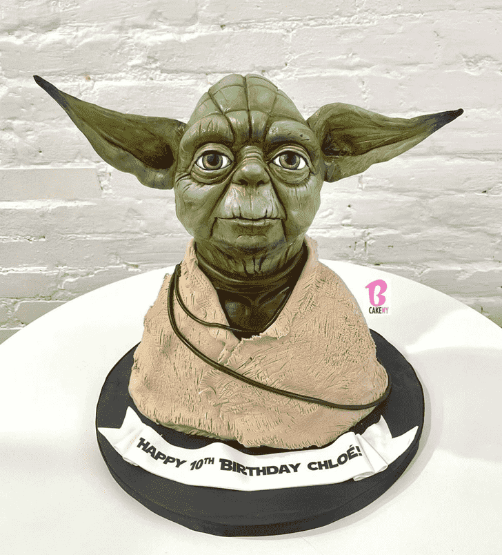 Captivating Yoda Cake